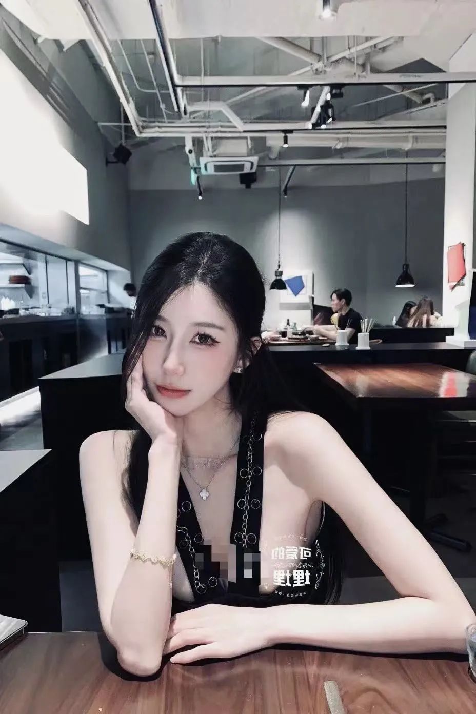 二次元女主播被某网友发“加密照”,发完后撤回,女主播称其没素质就算了,还没胆子!