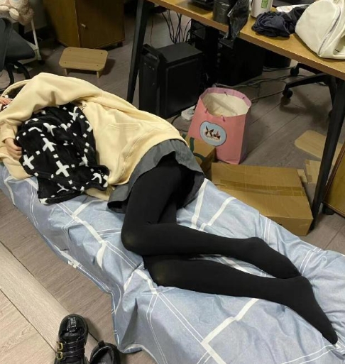 暗黑爆料免费：吃瓜新体验