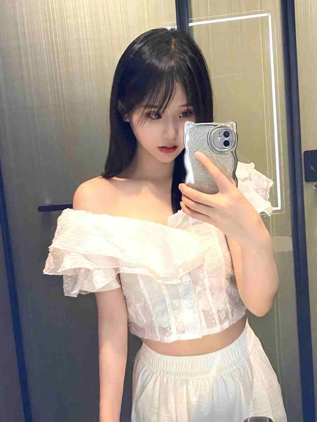 51吃瓜黑料实时更新，网友围观娱乐内幕！